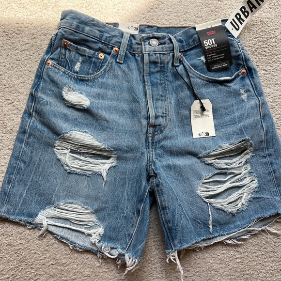 Levi's 501 Urban Ripped Destroyed Women High-Rise Jean Denim Shorts 6” Inseam 26 - Picture 6 of 13